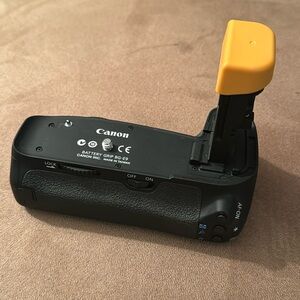 Canon BG-E9 Battery Grip for EOS 60D